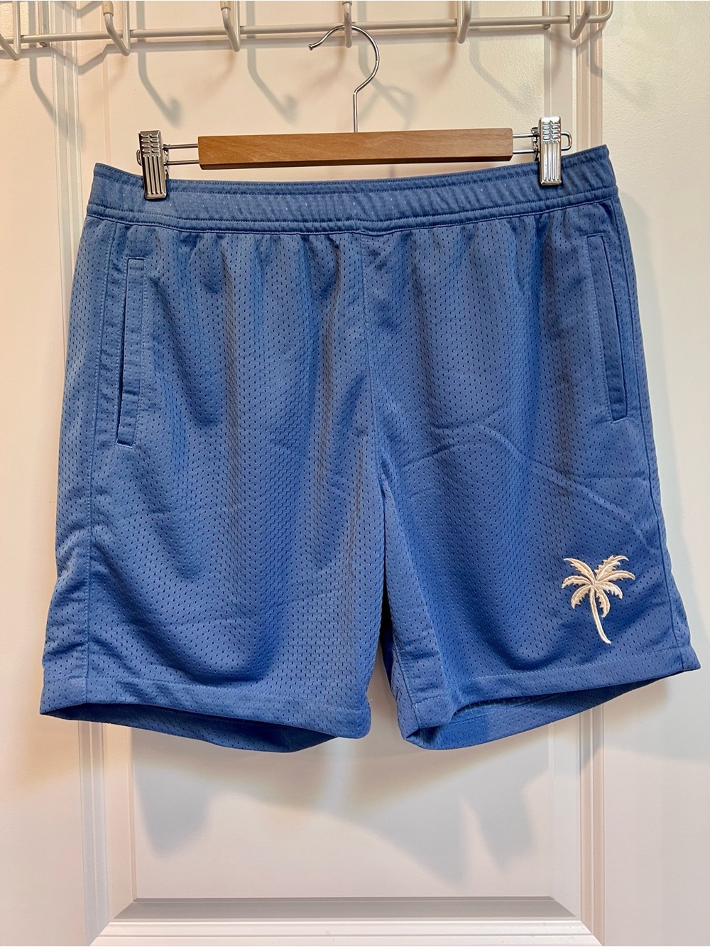 Marine Layer Mesh Blue Palm Tree Embroidered Men's Athletic Shorts Medium